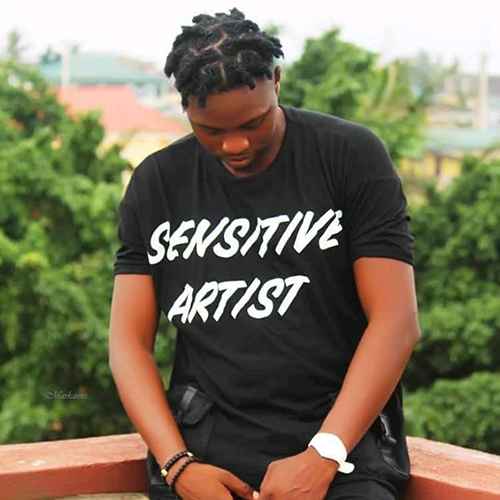 Cumber in Sensitive Artist t-shirt